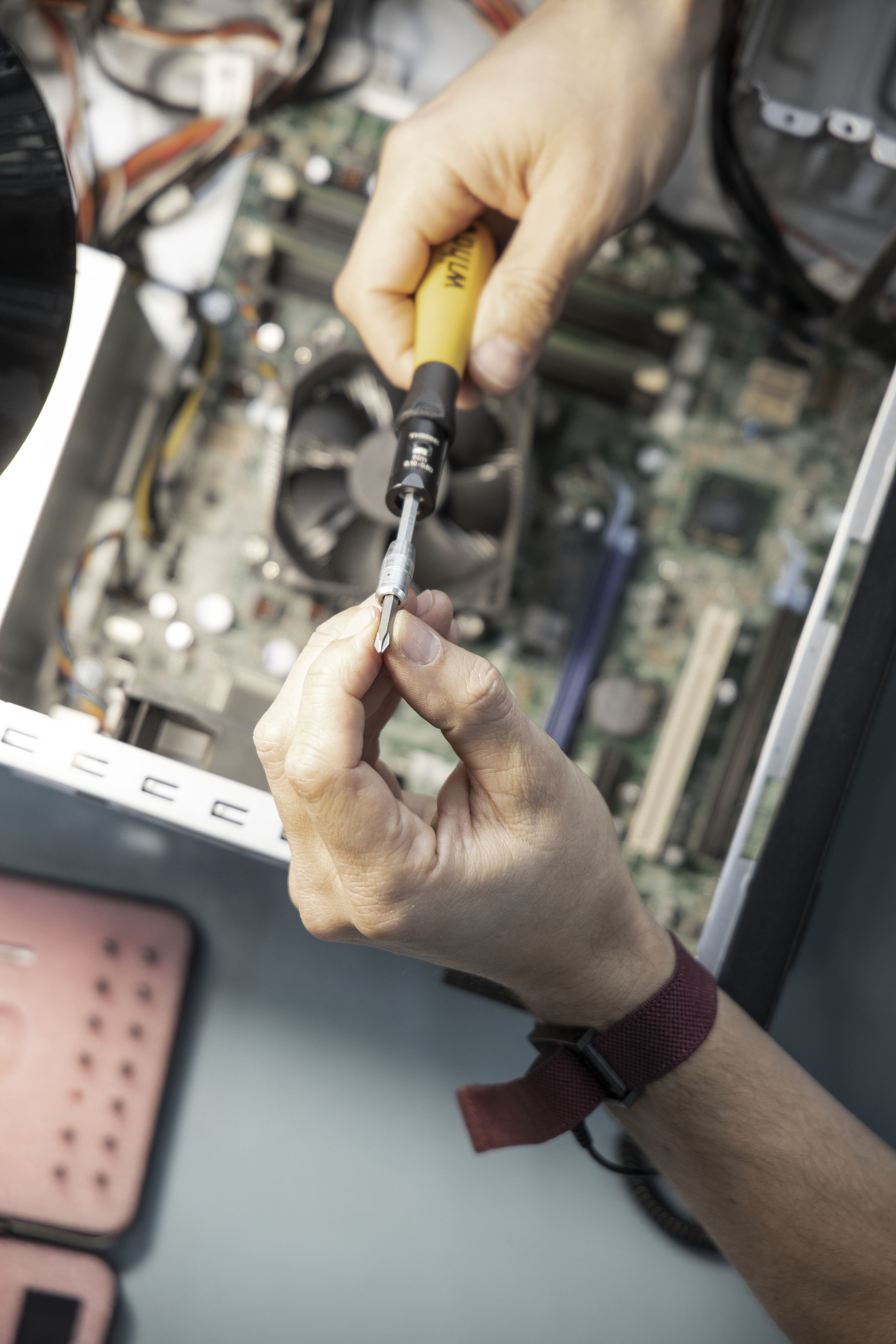 Wiha Sats med vridmomentskruvmejslar TorqueVario®-S Micro ESD 0,1–0,6 Nm blandat, 18 delar, variabelt inställbar vridmomentsbegränsning inkl. låda (45690)