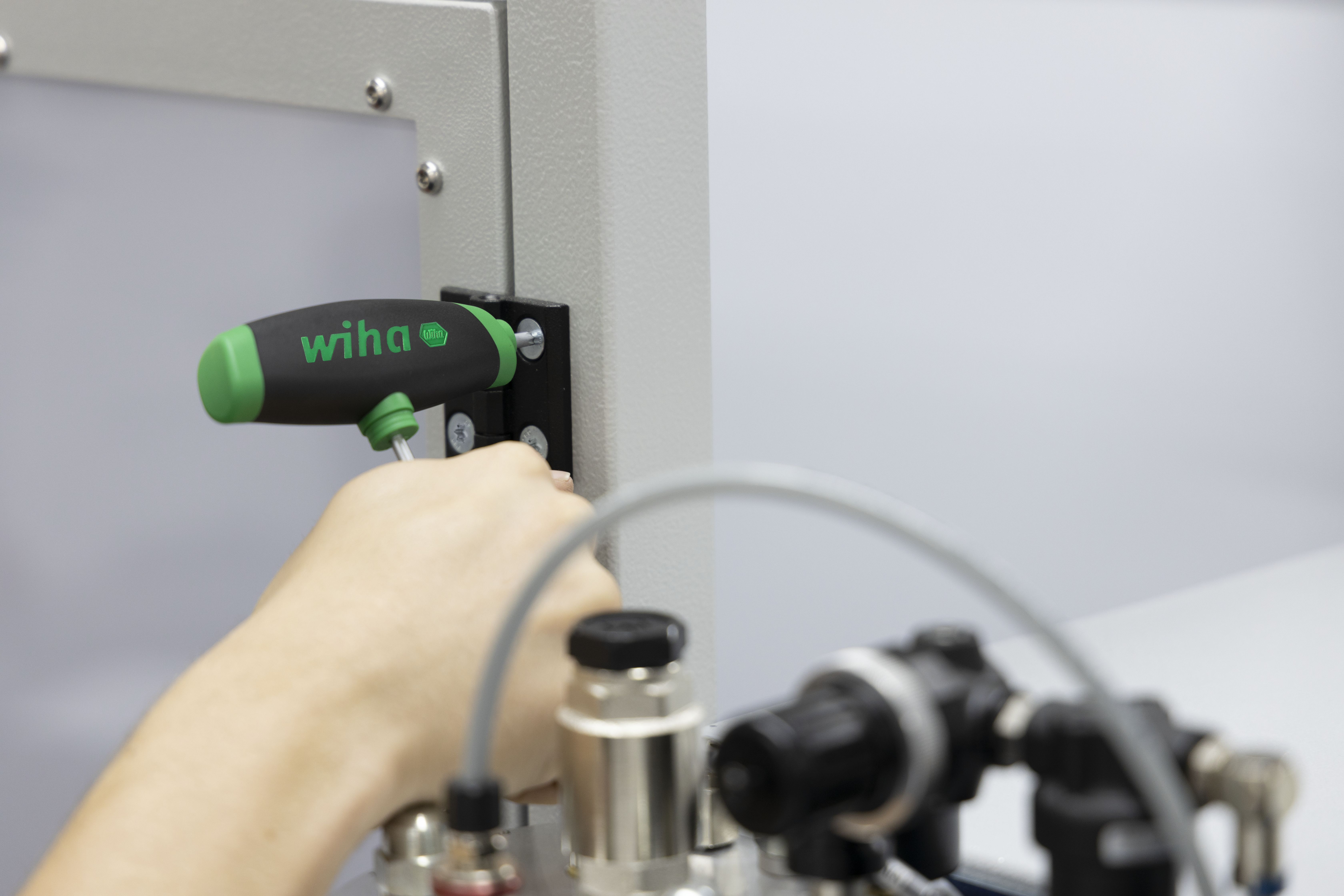 Wiha Insexnycklar med t-handtag ComfortGrip TORX® med sidokraftuttag, mattförkromat T40 (45452)