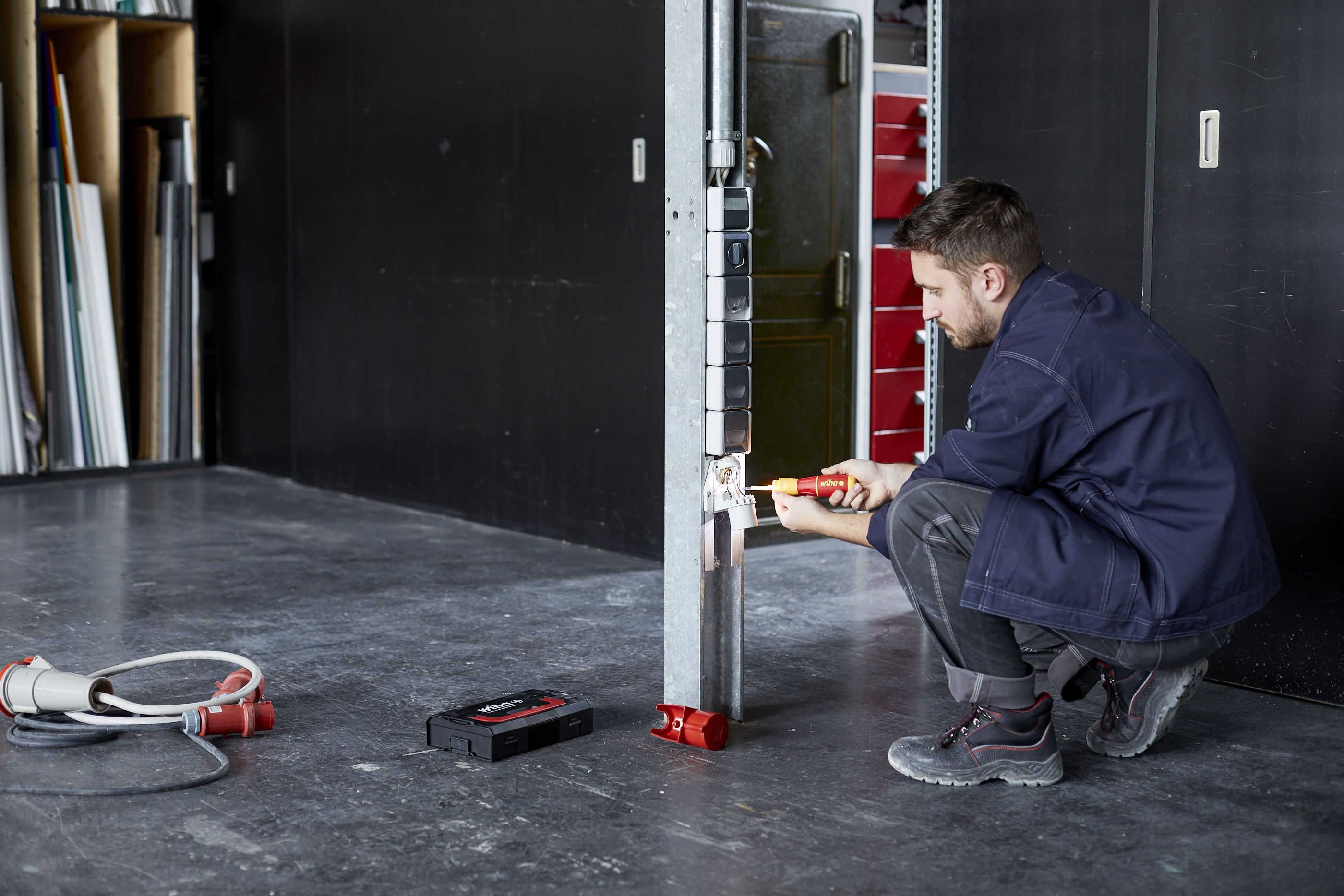 Wiha E-skruvmejsel speedE® II electric 7 delar, med slimBits, batterier och USB-laddare i L-boxx Mini (44318)