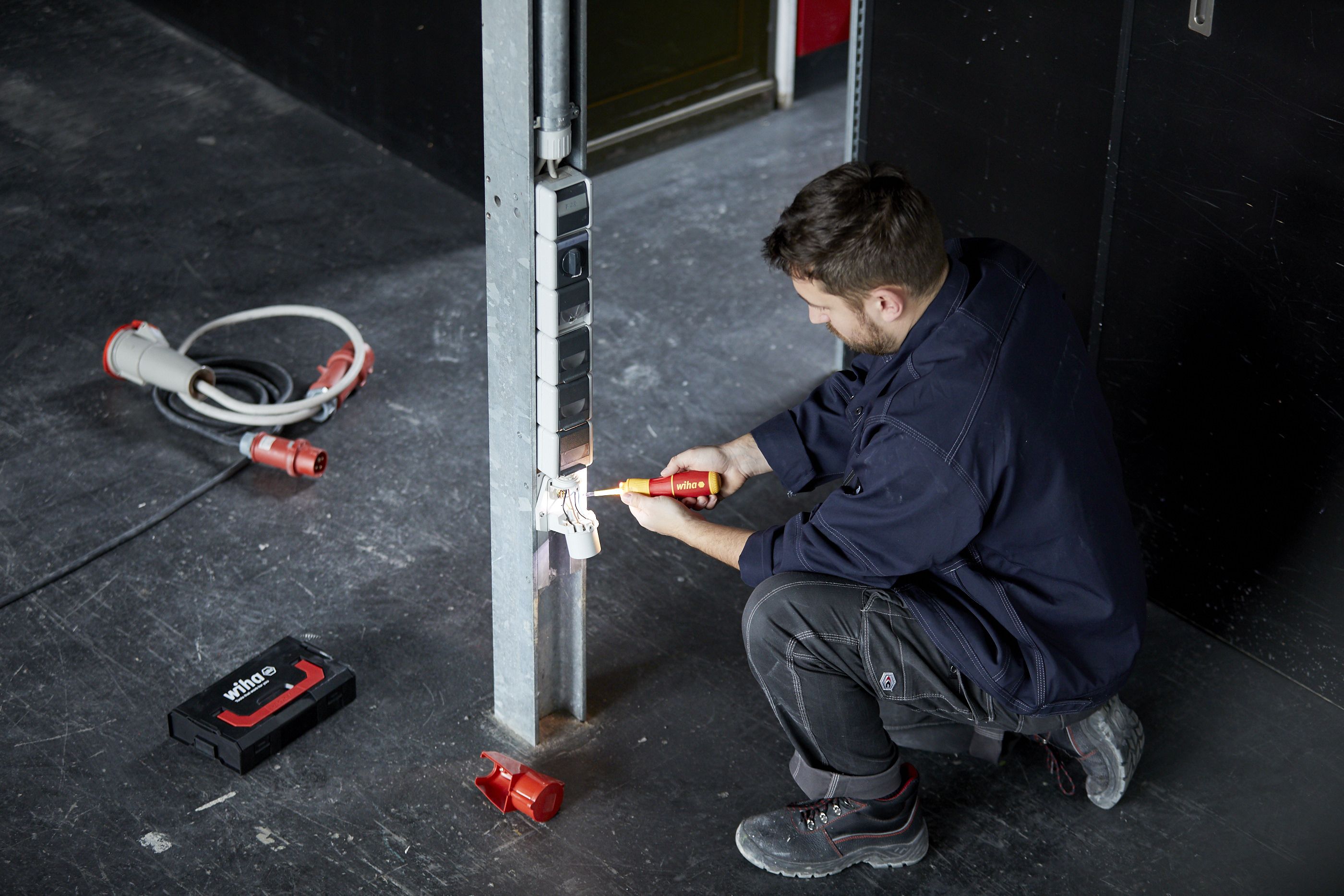 Wiha E-skruvmejsel speedE® II electric 7 delar, med slimBits, batterier och USB-laddare i L-boxx Mini (44318)