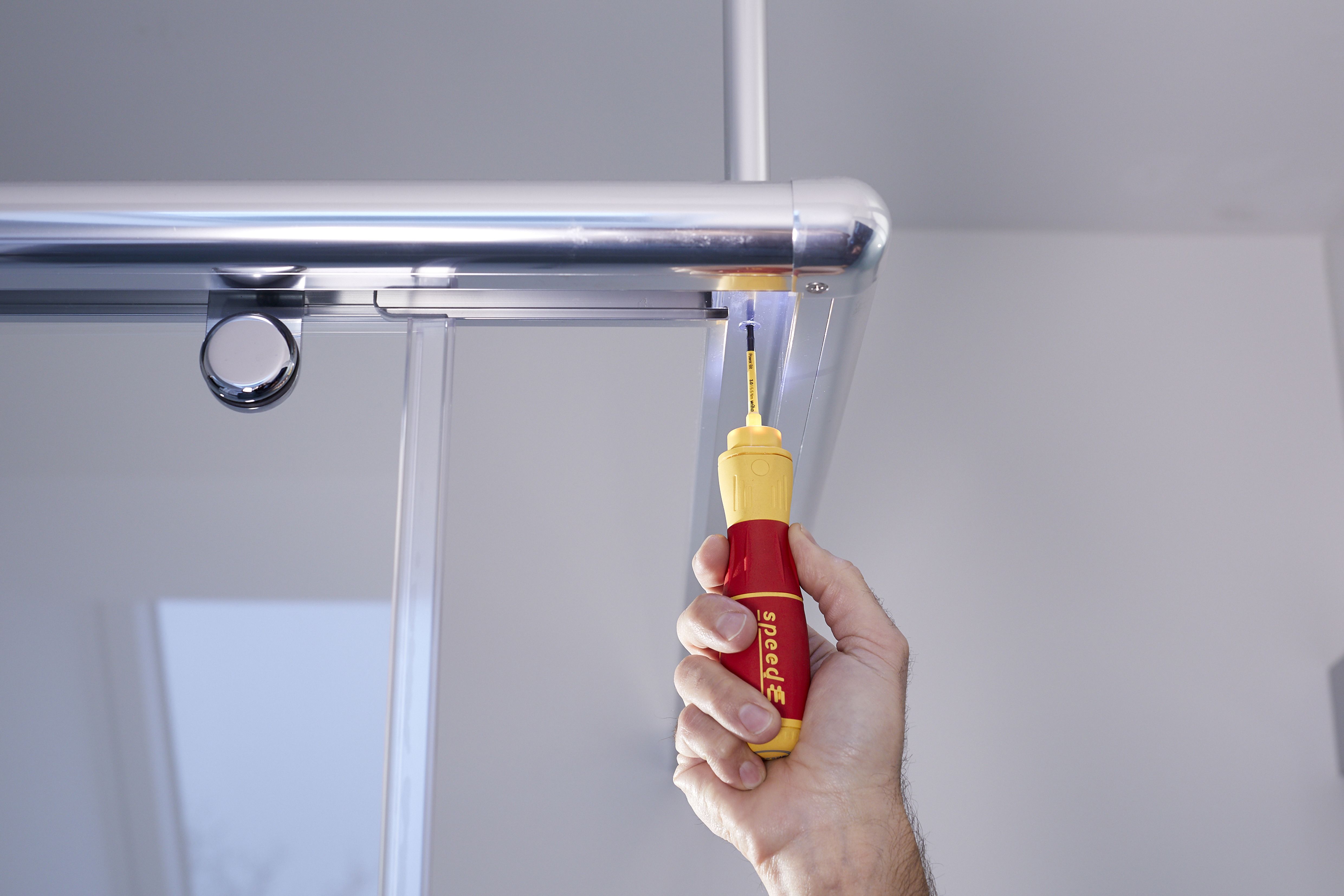 Wiha E-skruvmejsel speedE® II electric 7 delar, med slimBits, batterier och USB-laddare i L-boxx Mini (44318)