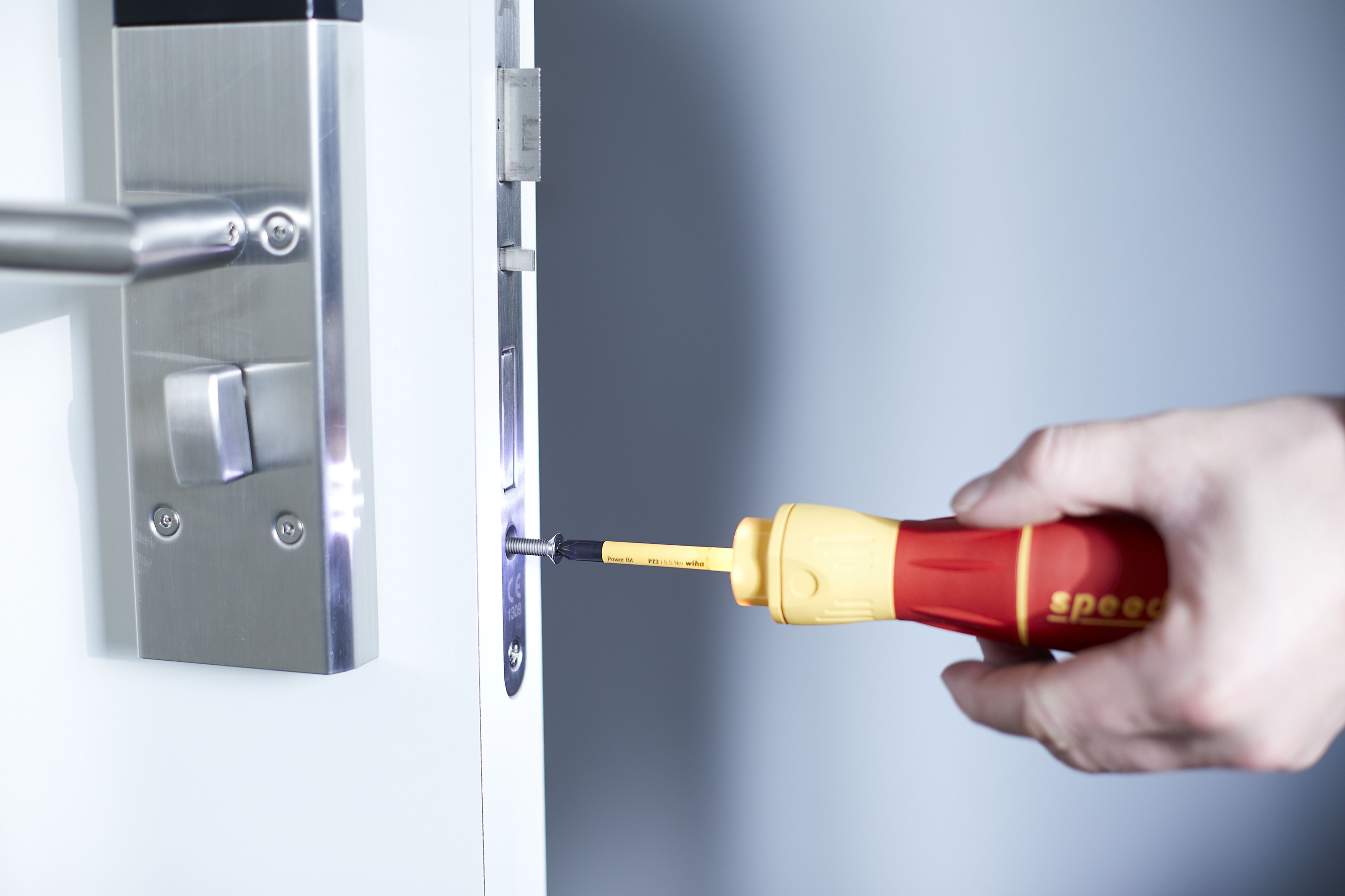 Wiha E-skruvmejsel speedE® II electric 7 delar, med slimBits, batterier och USB-laddare i L-boxx Mini (44318)