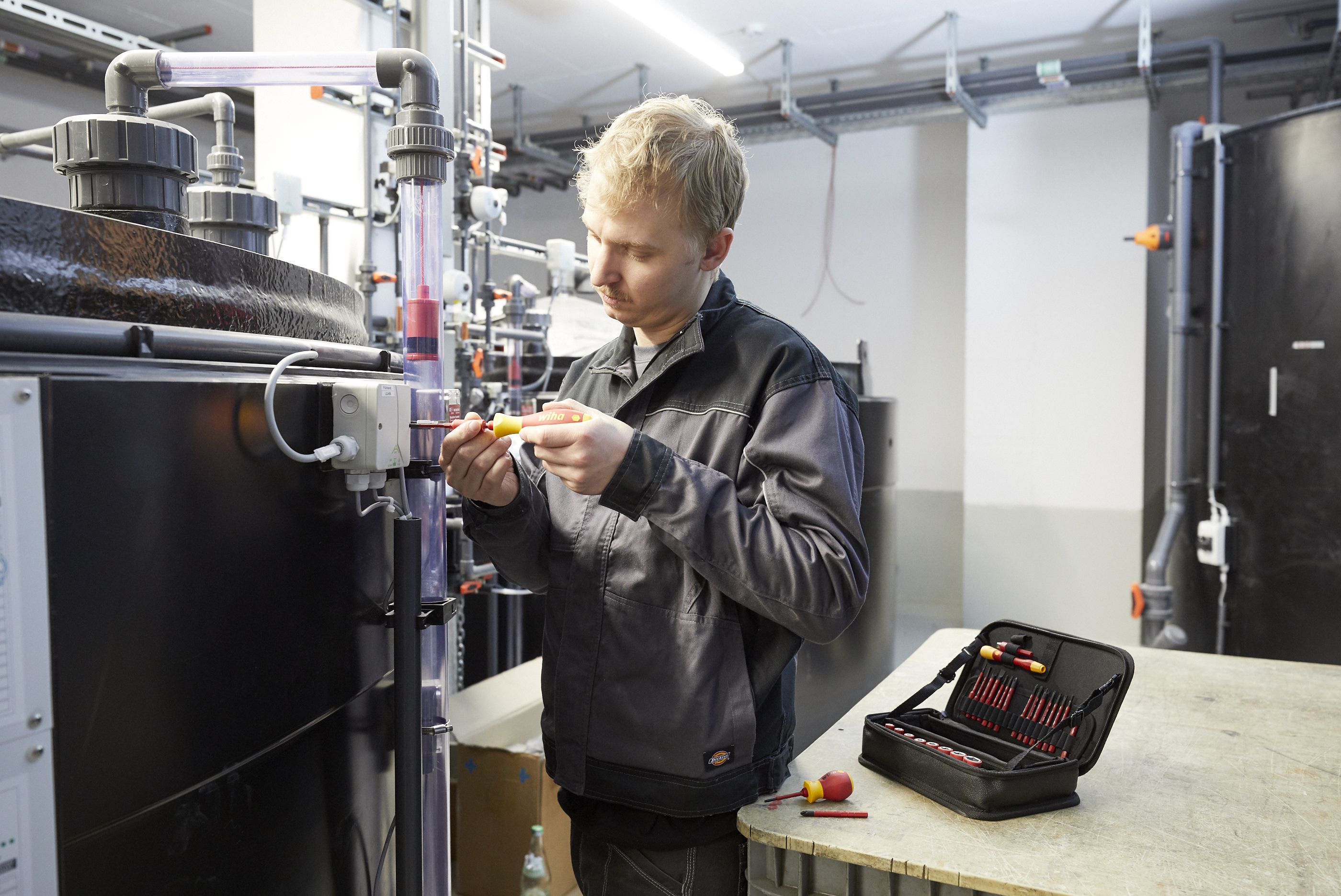 Wiha Verktygssats slimVario® electric blandad 32 delar inkl. funktionsväska (43465)