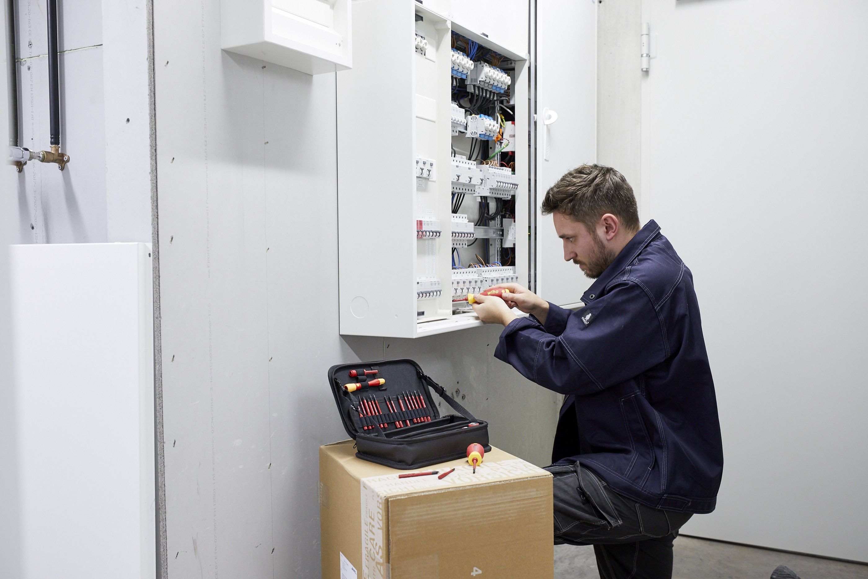 Wiha Verktygssats slimVario® electric blandad 32 delar inkl. funktionsväska (43465)