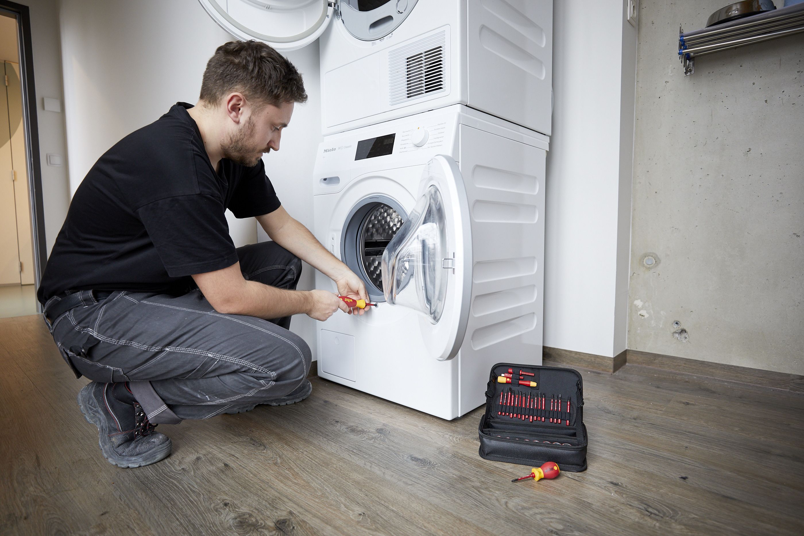 Wiha Verktygssats slimVario® electric blandad 32 delar inkl. funktionsväska (43465)