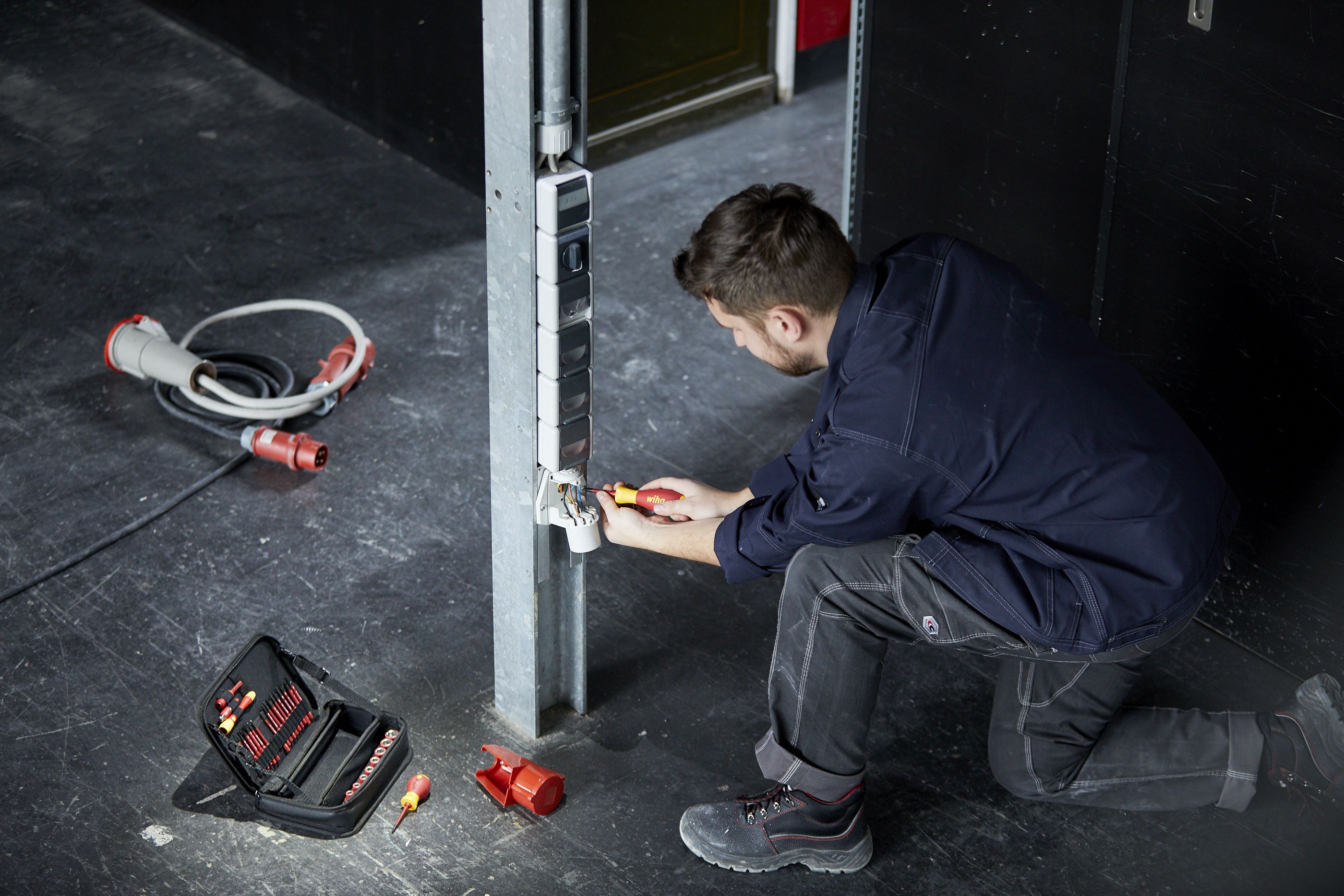 Wiha Verktygssats slimVario® electric blandad 32 delar inkl. funktionsväska (43465)