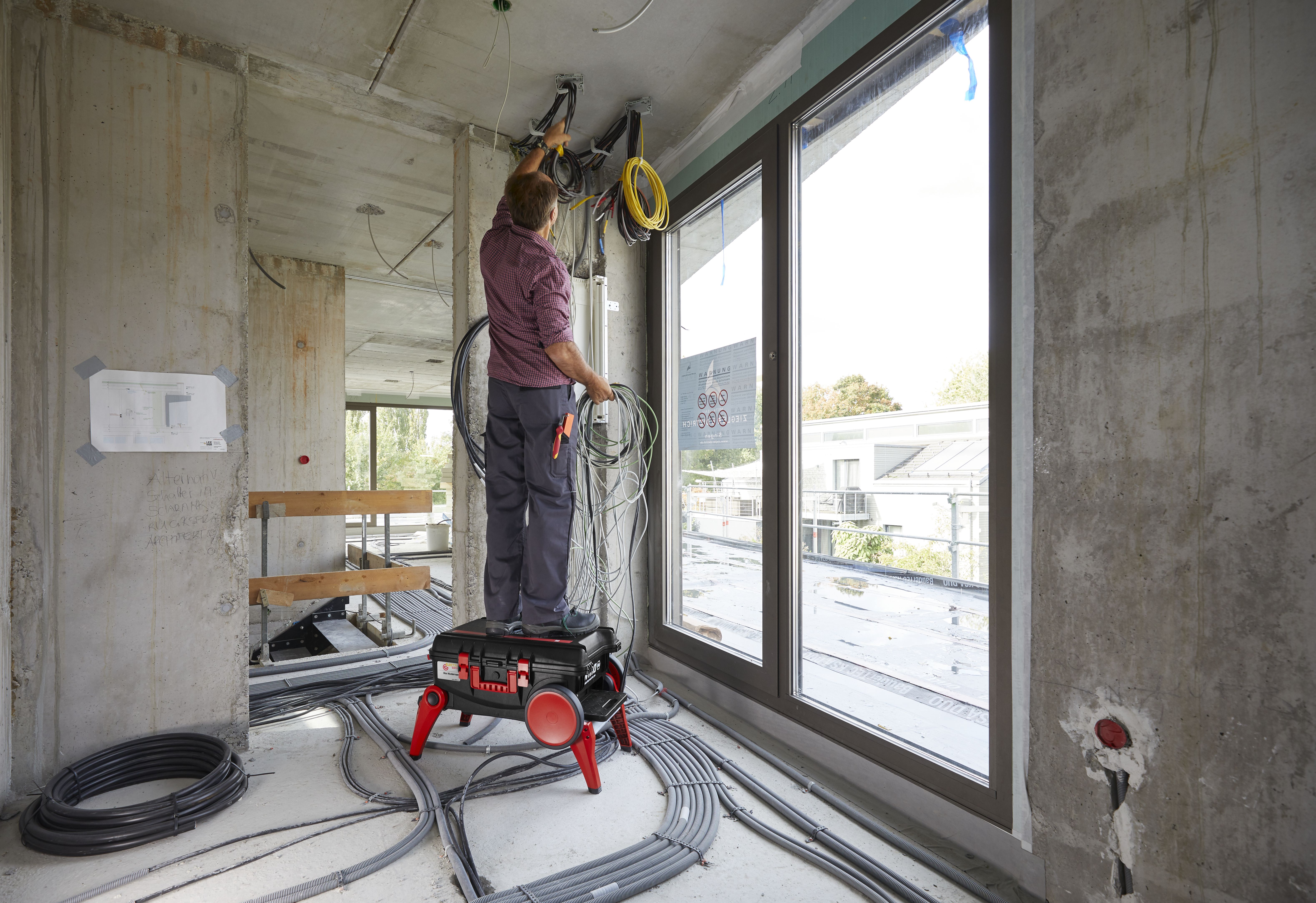 Wiha Verktygsväsksats XXL III electric blandat 104 delar inkl. verktygsväska (44128)