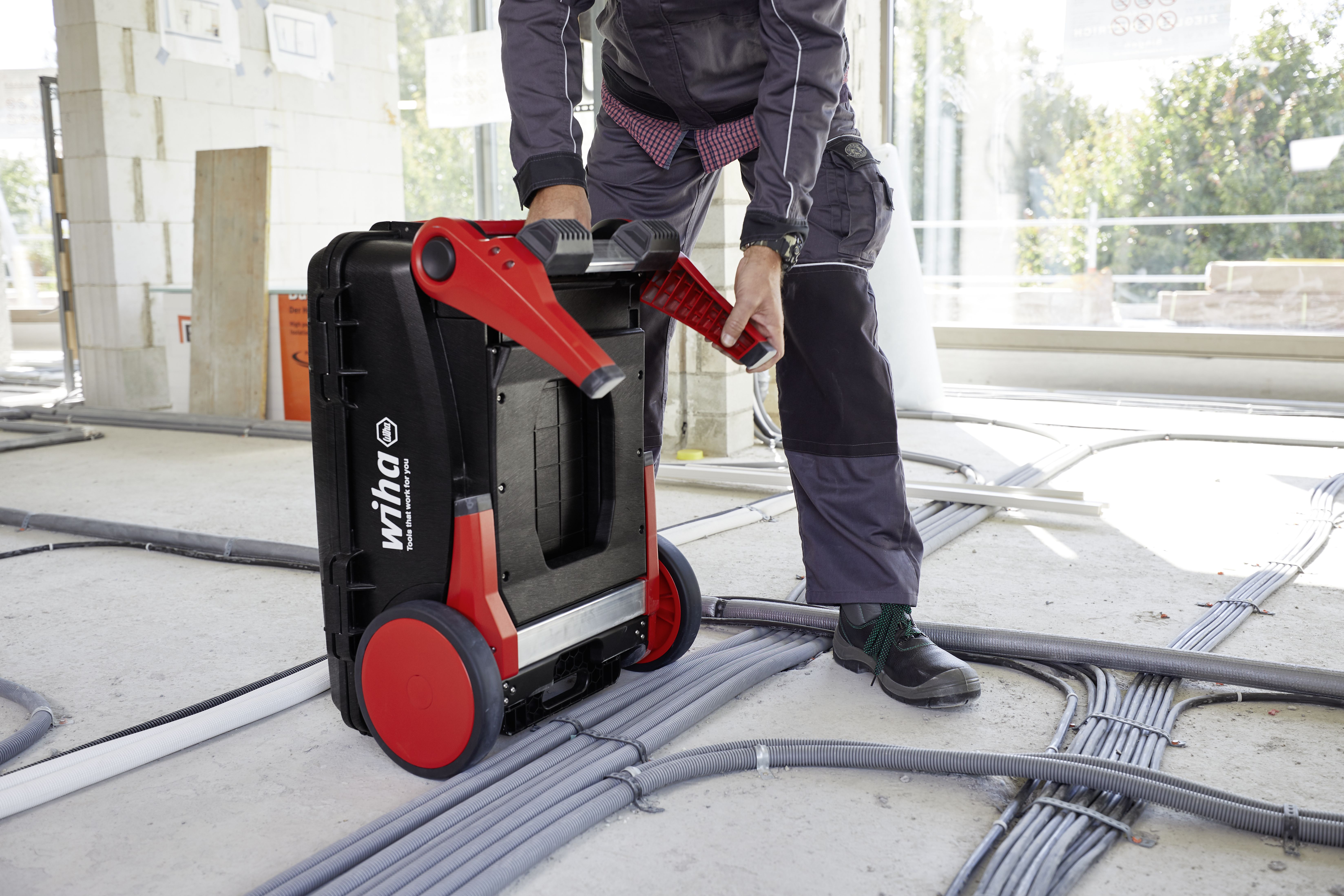 Wiha Verktygsväsksats XXL III electric blandat 104 delar inkl. verktygsväska (44128)