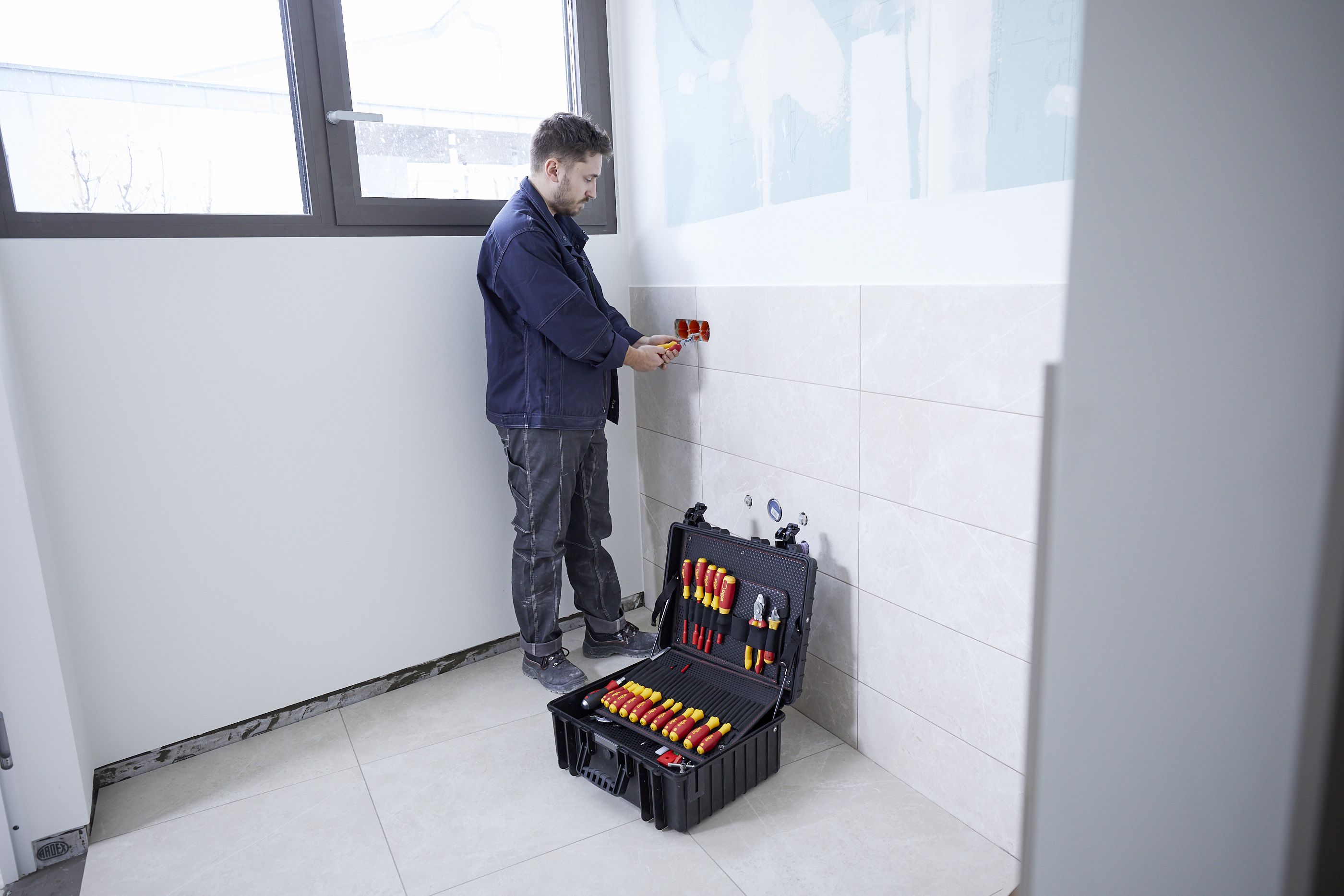Wiha Verktygsväska XL elektrisk 81 delar (40523)