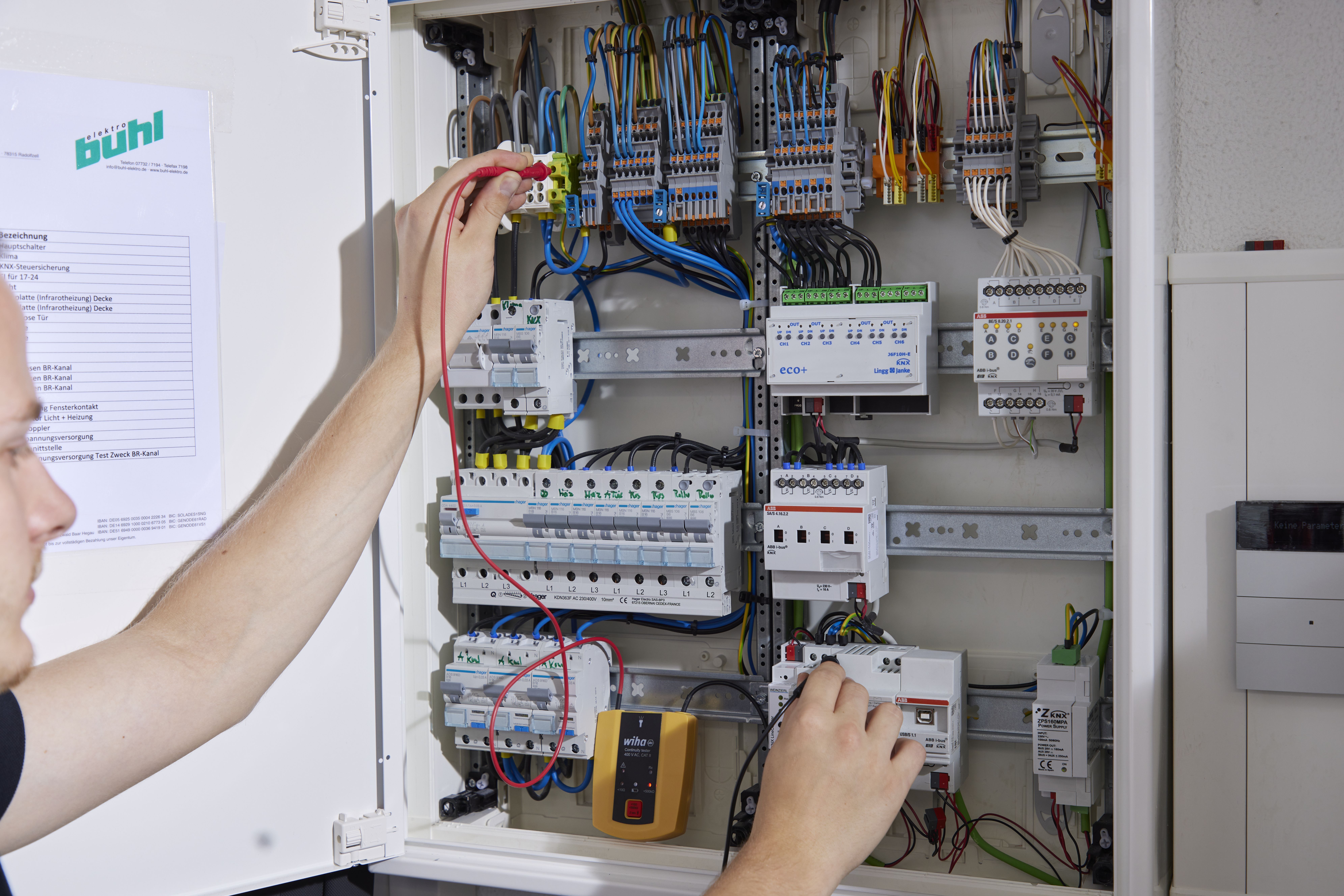 Wiha Kontinuitetsprovare till 400 V AC, CAT II inkl. 2x AAA-batterier (45222)
