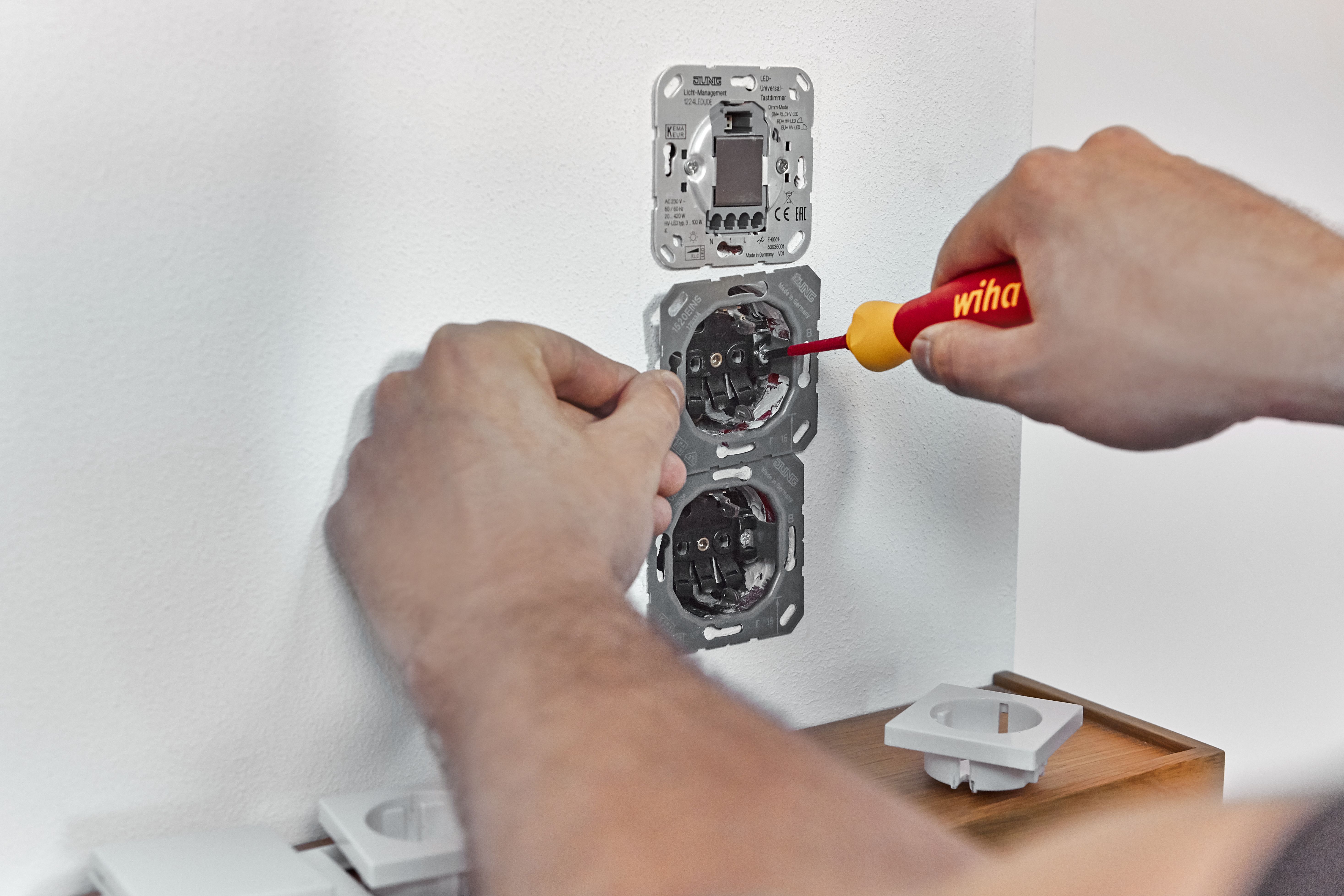 Wiha Skruvmejsel med bitsmagasin PocketMax® electric blandat med 4 slimBits (45296)