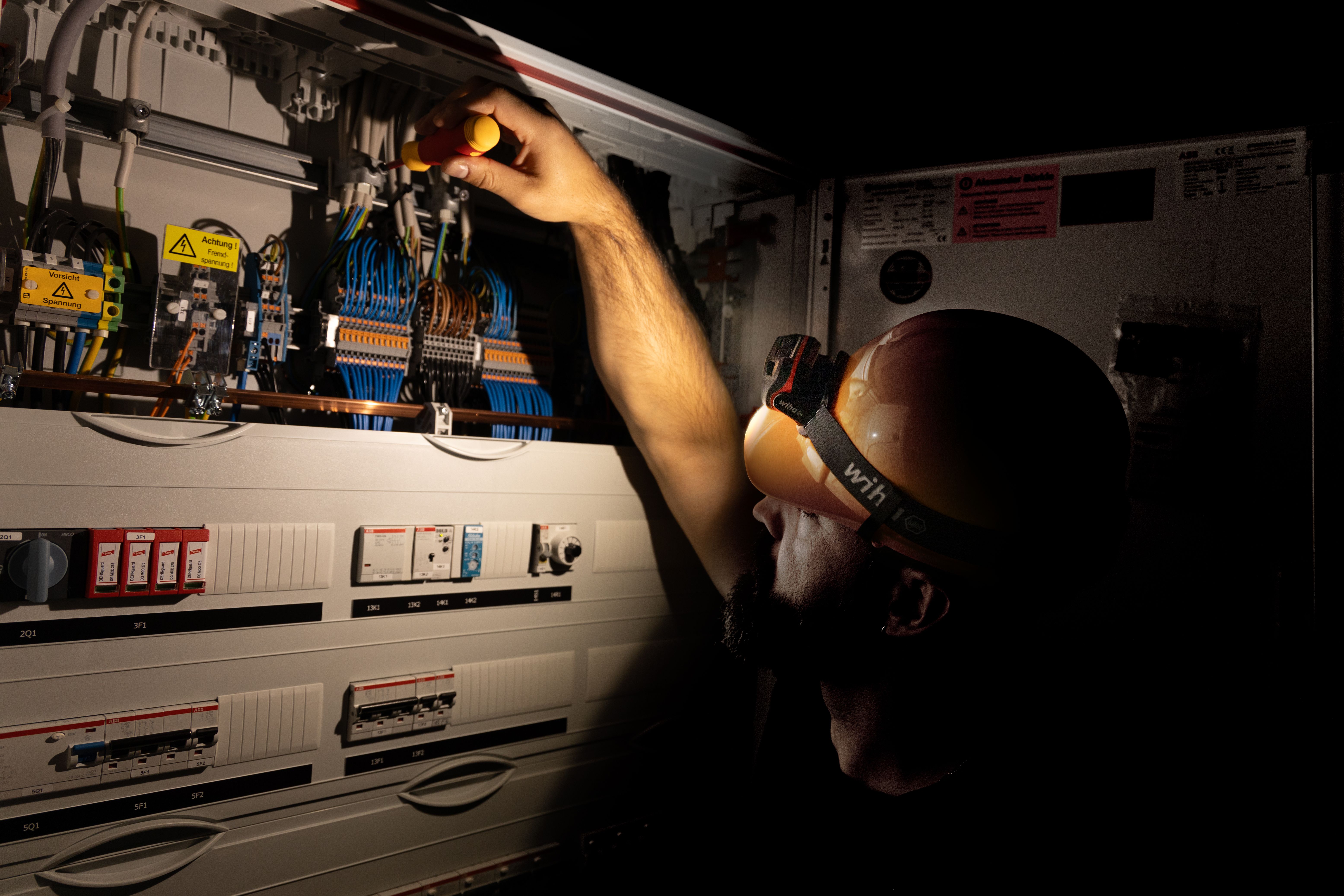 Wiha Pannlampa 500 lm med rörelsesensor (45700)