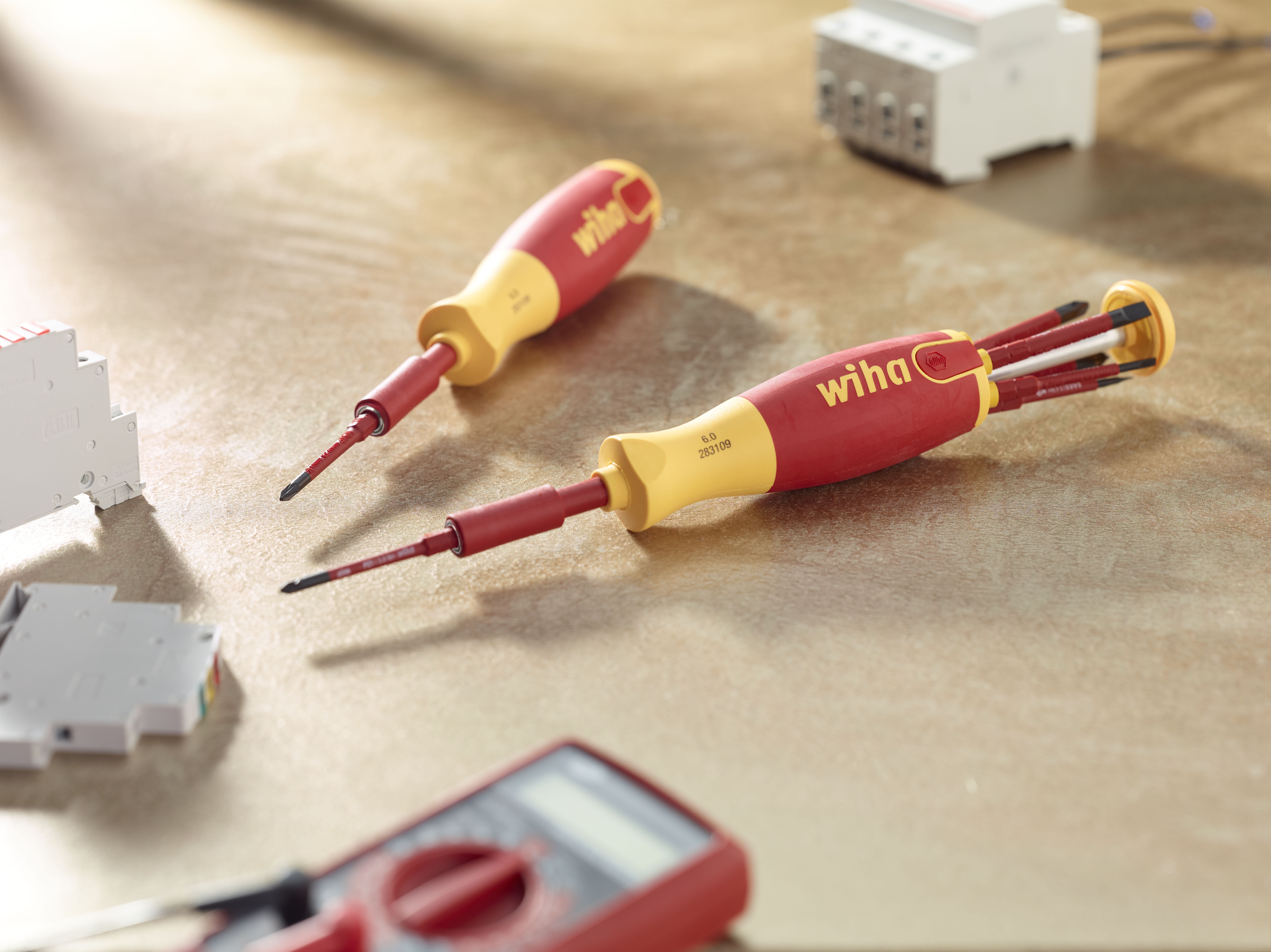 Wiha Skruvmejsel med bitsmagasin LiftUp electric Spår, Pozidriv, PlusMinus/Pozidriv med 6 slimBits i SB-kartongförpackning (41235)