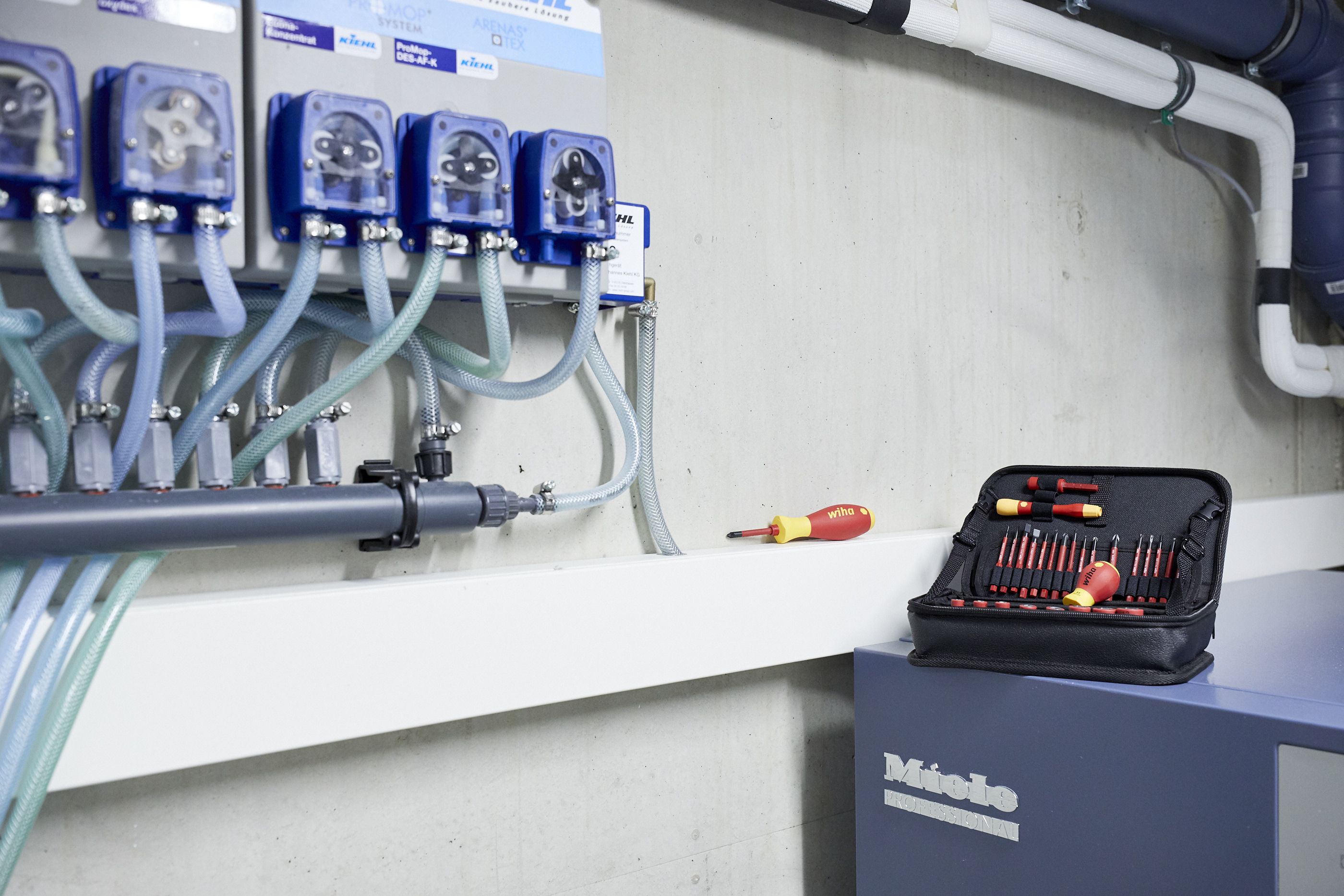 Wiha Verktygssats slimVario® electric blandad 32 delar inkl. funktionsväska (43465)
